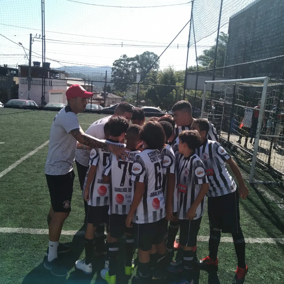 Estrutura do campo da escola